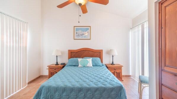 4 bedrooms, individually decorated, individually furnished, bed sheets