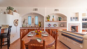 House, Multiple Beds, Balcony (Olas Altas) | Dining