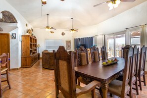 Casa, varias camas, patio (Casa Arcos del Mar) | Restaurantes