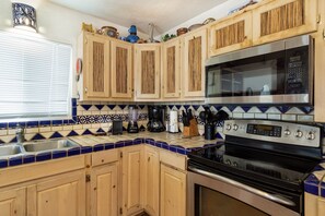 Casa, varias camas, patio (Casa Arcos del Mar) | Cocina privada