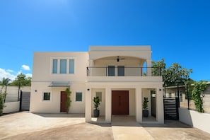 Exterior - Gypsea House • Pool & Beach Dorado (Dorado)