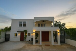 Exterior - Gypsea House • Pool & Beach Dorado (Dorado)