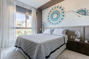 Apartamento básico | 1 quarto, escrivaninha