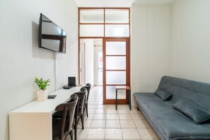 Basic Apartment | Living area - Apartment 200m From Ingleses Beach Iho264 (Florianópolis)