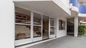 Basic Apartment | Exterior detail