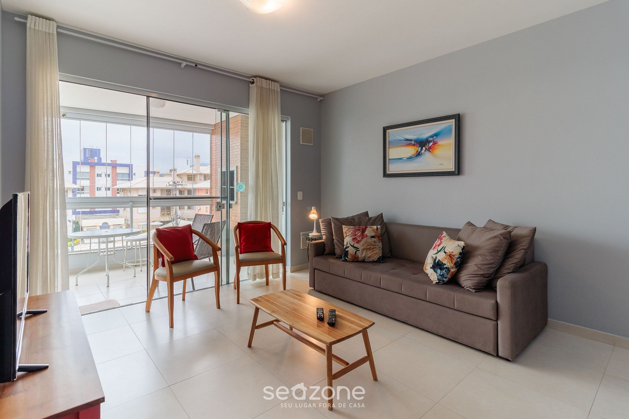 Basic Apartment | Living area