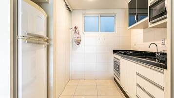 Basic Apartment | Private kitchen