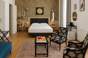Comfort Triple Room | Iron/ironing board - Hotel la Baie Royale (Pontorson)