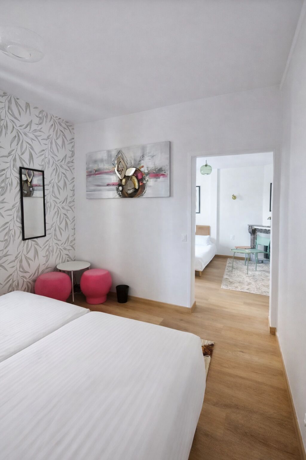 Chambre quadruple Confort | Fer et planche à repasser