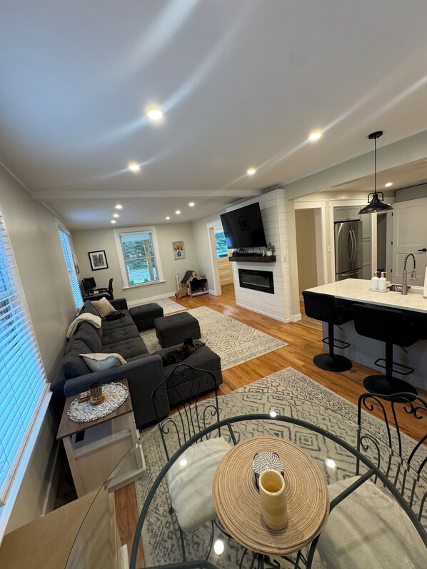 Smart TV, fireplace, video games, stereo