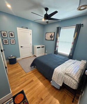 5 dormitorios, escritorio, wifi gratis y ropa de cama