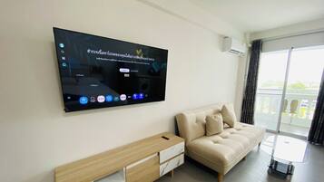 Studio, Balcony | Free WiFi