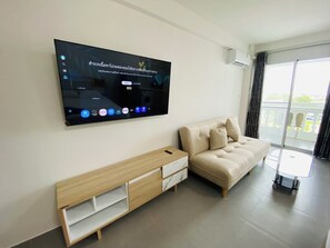 Studio, Balcony | Free WiFi