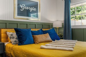 4 Schlafzimmer, Schreibtisch, Bügeleisen/Bügelbrett, Reisekinderbett