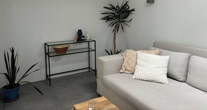 Modernes Studio mit en-Suite Bad & top Anbindung