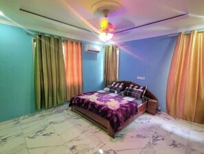 4 slaapkamers, een kluis op de kamer, een strijkplank/strijkijzer