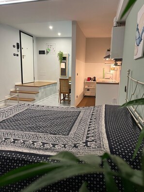 1 bedroom, iron/ironing board, Internet, bed sheets