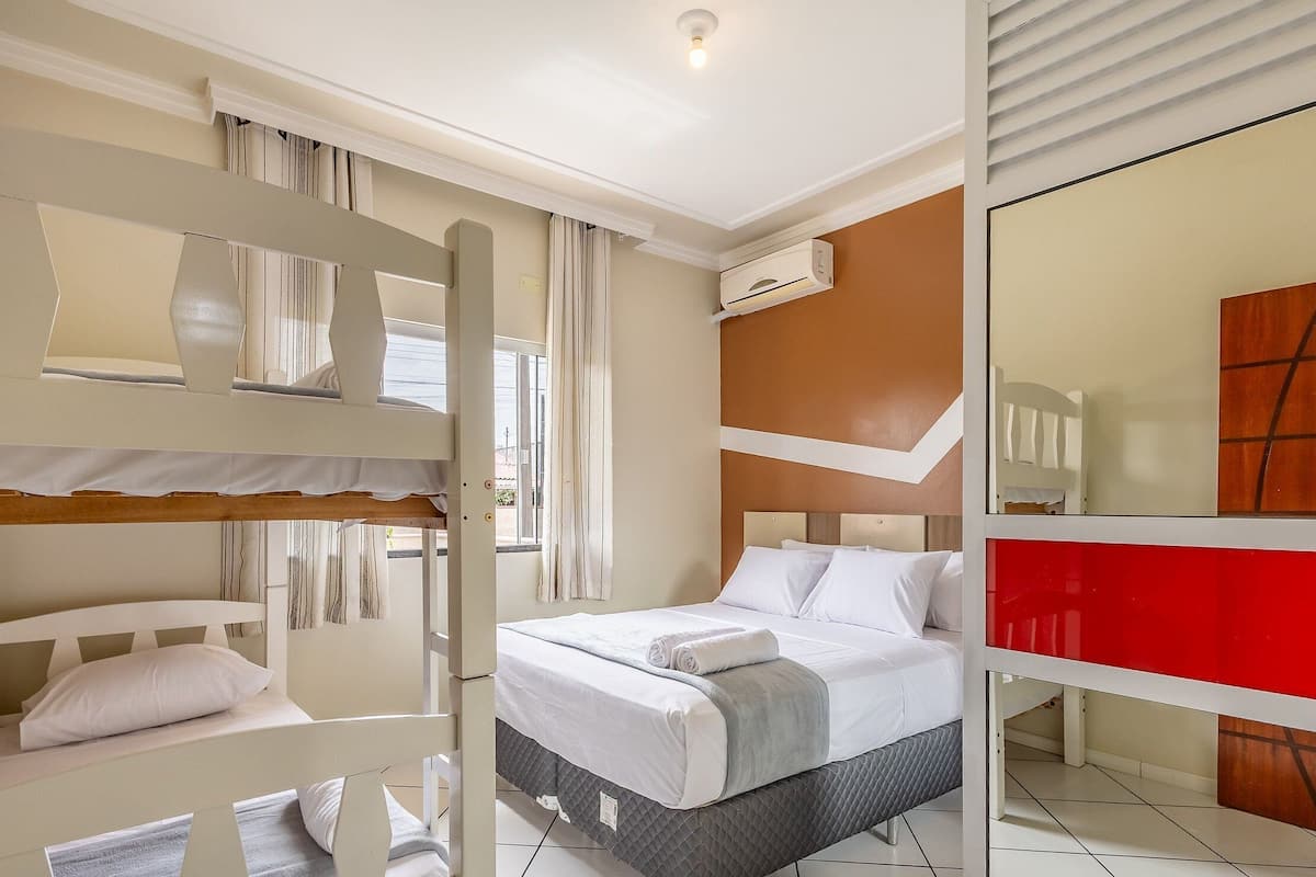 2 bedrooms, free WiFi