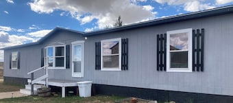 Charming 4-bedroom house in Hanna