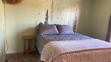 4 bedrooms, desk, iron/ironing board, WiFi