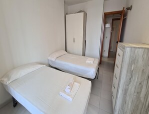1 bedroom, iron/ironing board - Apartment Near Levante Beach (Benidorm)