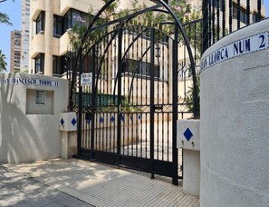 アパートメント | フロント