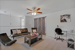 智能電視、足球機