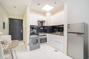 Studio - JVC Studio for 2 People With Pool (Dubai)