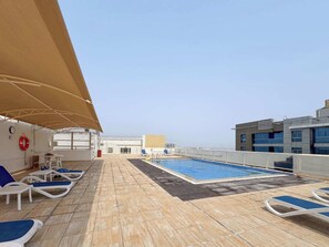 Apartment | 2 bedrooms, Internet - Spacious 2 Bed in Al Barsha Sleeps 4 With Balcony (Dubai)