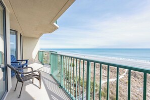 Property grounds - New Beach Club III, North Myrtle,Direct Oceanfront (North Myrtle Beach)