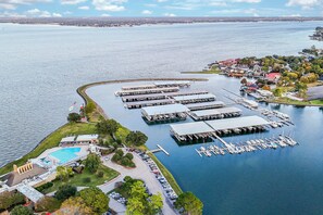 Marina - Waterfront Lake Conroe Home w/ Pool Access! (Montgomery)