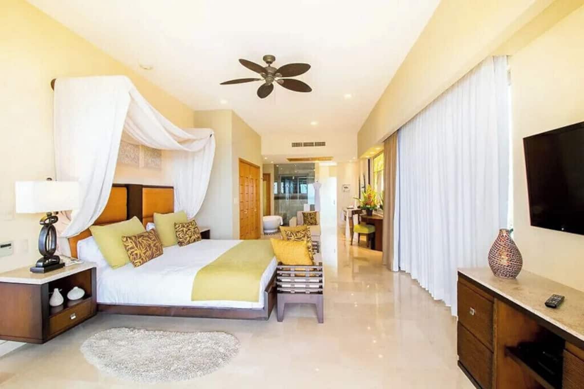 Suite studio Deluxe, vue sur lâocĂ©an | Fer et planche Ă  repasser, accĂšs au Wi-Fi (inclus)