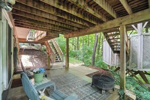 Terrace/patio - 10 Mi to Dtwn: Cozy Couple's Getaway in Cincinnati (Cincinnati)