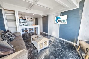 Interior - New Beautifully Remodeled, Meridian Plaza with Pools (Myrtle Beach)