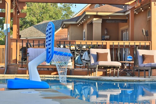 Relax & Play! 3BR Home w/ Pool + Close to Downtown