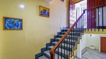 Deluxe Double Room | Living area