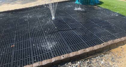 Happy Glamper with a lake, 2 pools and beautiful nature