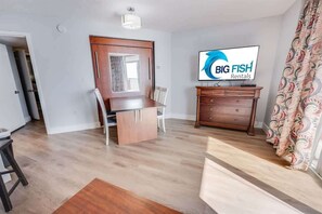 Interior - Roxanne Towers Remodeled with Amazing Views,Pools! (Myrtle Beach)