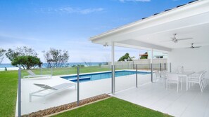A heated pool - Sentosa on Tugun - Absolute Beachfront Home (Tugun)