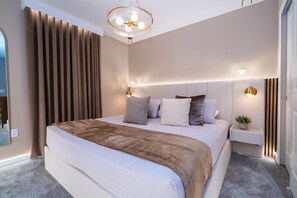 5 bedrooms, iron/ironing board, travel cot, free WiFi