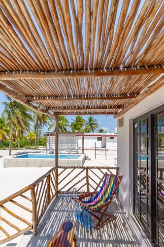 LAMAU-Beachfront House, San Crisanto, Yuc.