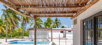 LAMAU-Beachfront House, San Crisanto, Yuc.