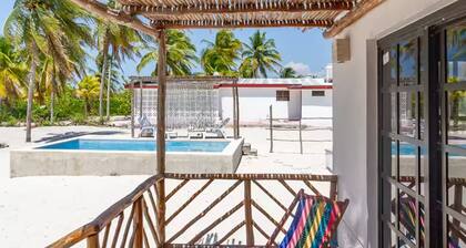 LAMAU-Beachfront House, San Crisanto, Yuc.