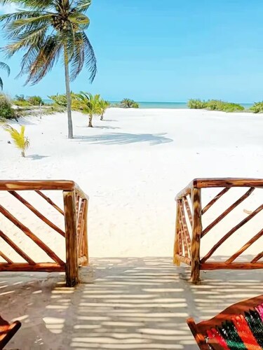 LAMAU-Beachfront House, San Crisanto, Yuc.