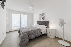 2 bedrooms, desk, iron/ironing board, free WiFi