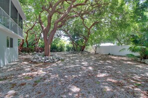 Property grounds - Walk to Beach: Tavernier Apartment w/ Patio! (Tavernier)