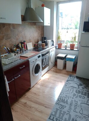 Microondas, horno y parrilla de estufa