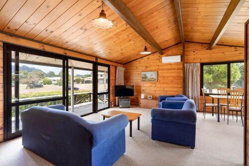 Hosts on the Coast Park & Play