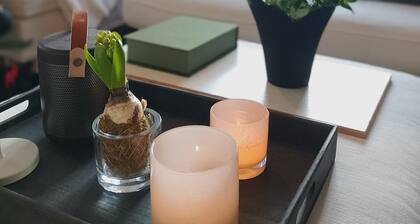 Vita Huset with a view of Lake Mälaren in Södra Ängby