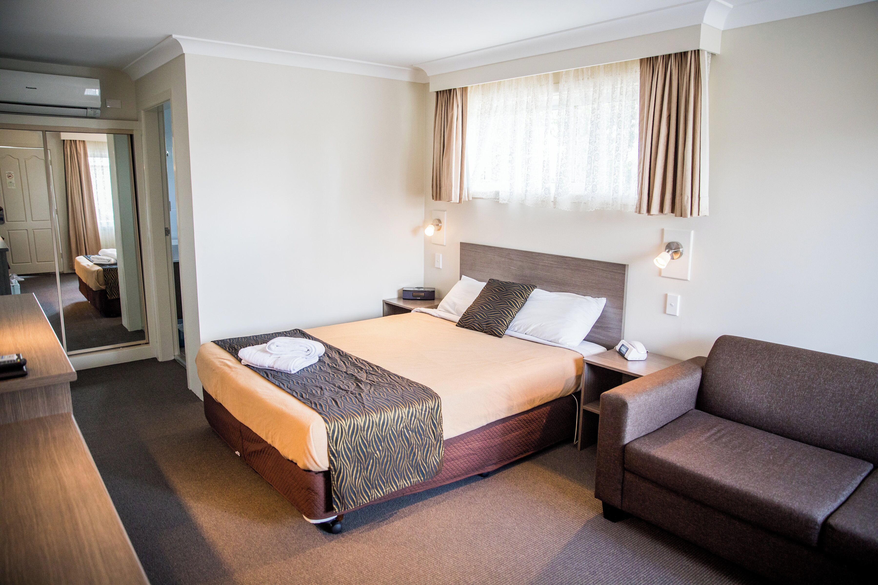 1 chambre, fer et planche à repasser, Wi-Fi gratuit